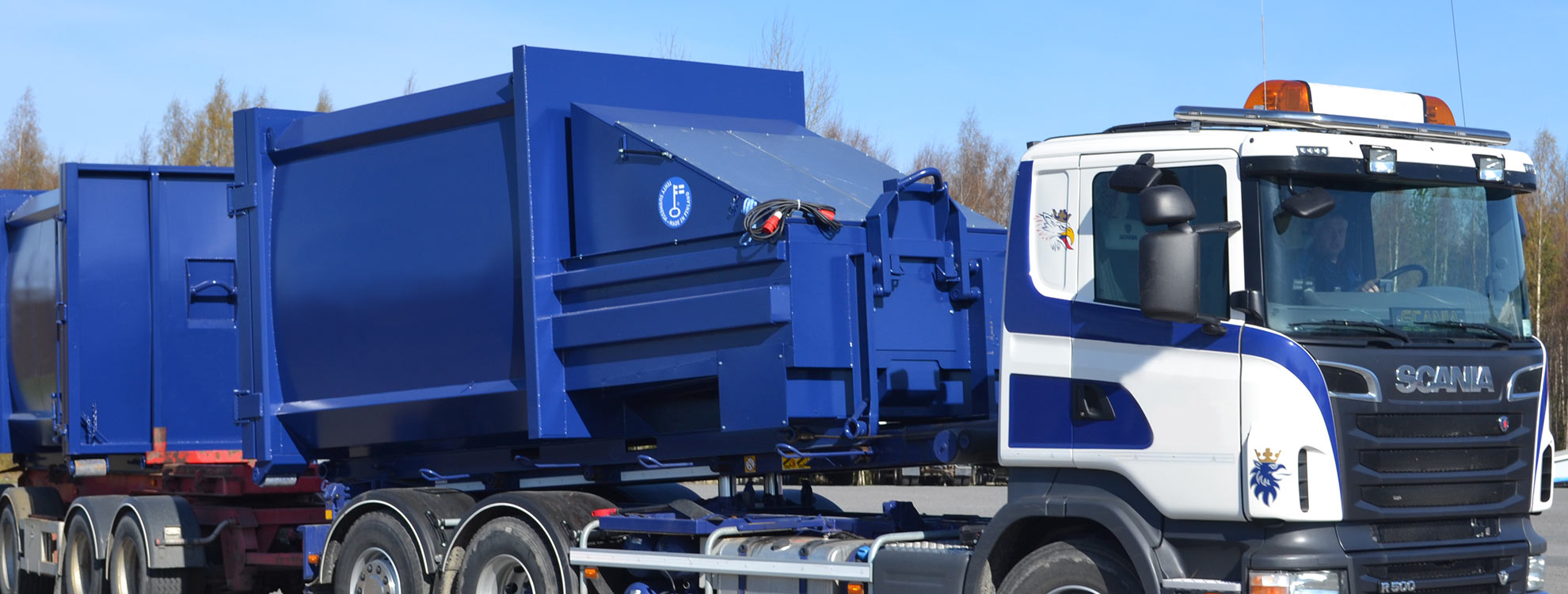 Pakkaavat Combikontit ovat jämerä ratkaisu, kun jätettä syntyy paljon ja halutaan puristaa se pienenpään tilaan ja harventaa tyhjennysvälejä.